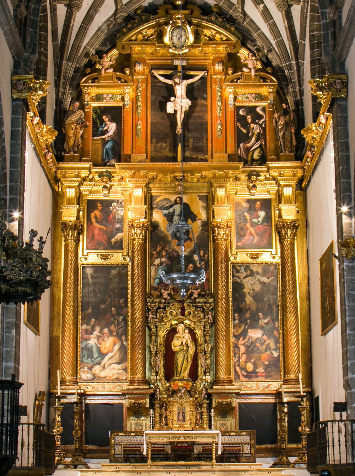 Altar Mayor de la Parroquia de la Oliva. Lebrija