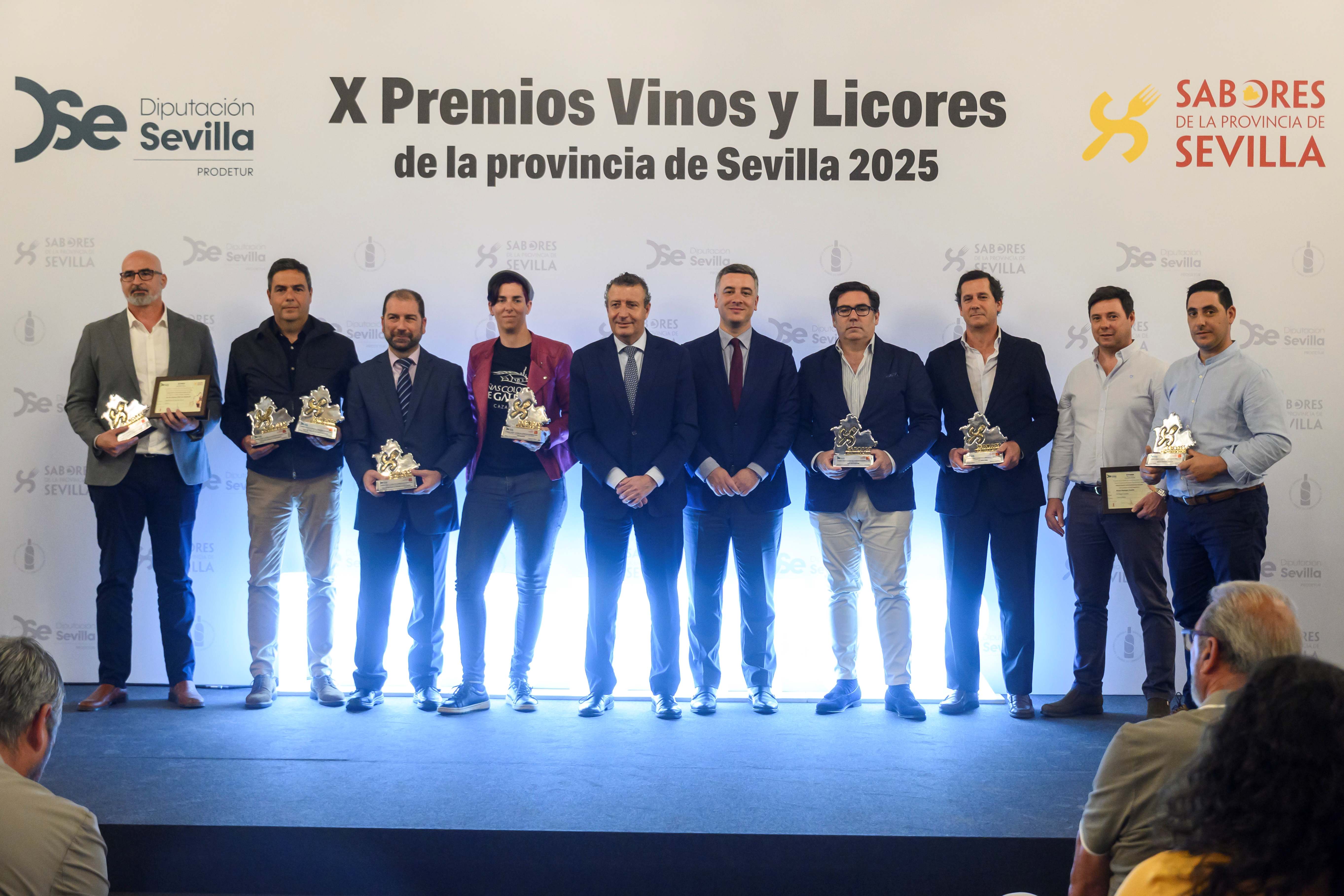 04-290425-X-Premio-Vinos-y-Licores