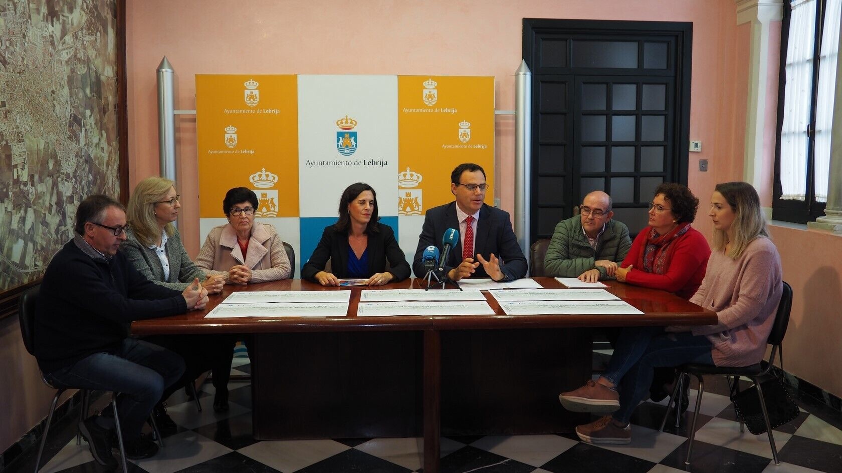 Acto entrega cheques colectivos de Lebrija - Obra Social La Caixa (3) (Copiar)