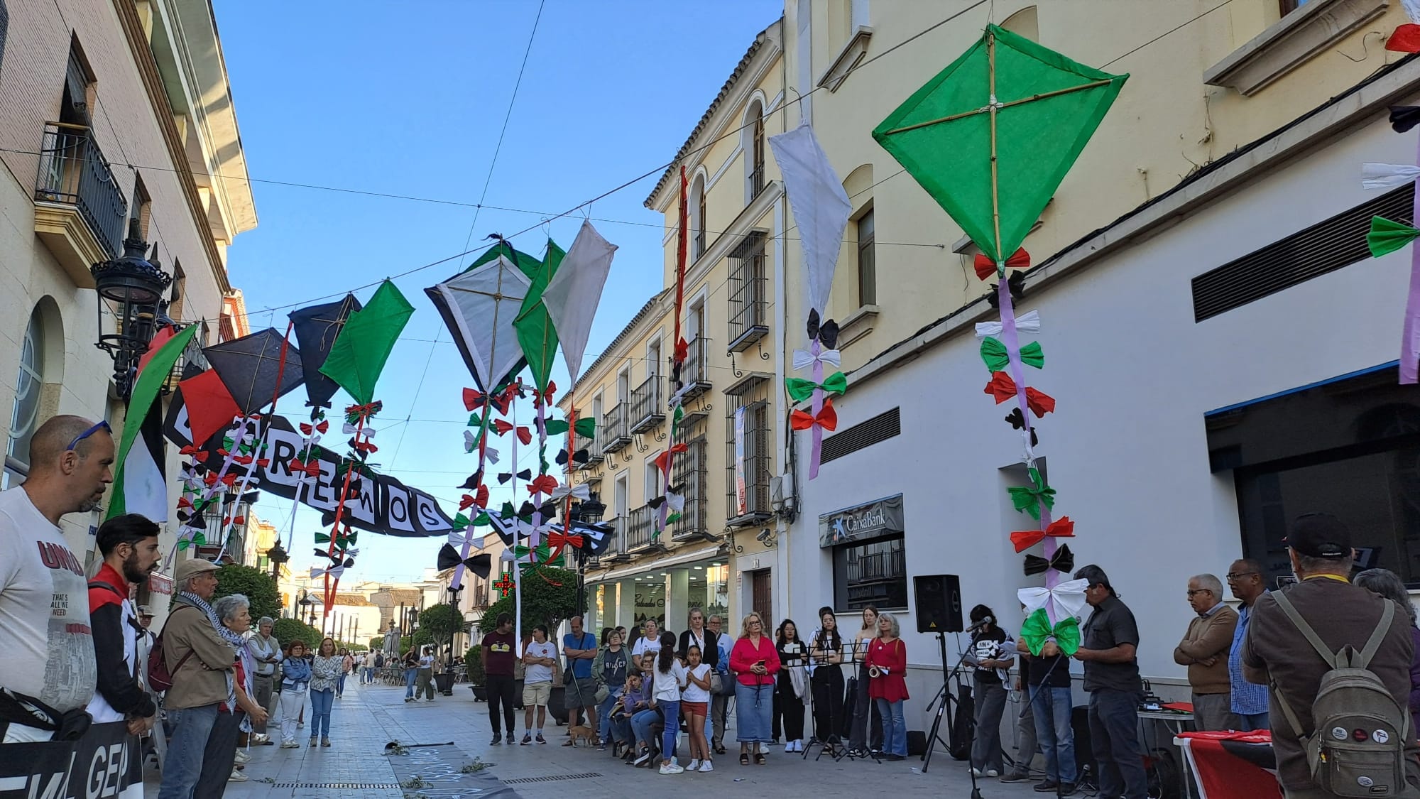 Concentración para exigir el fin del genocidio en Palestina (2)