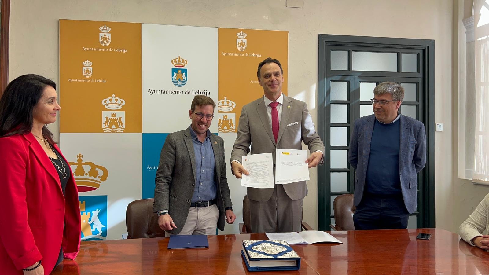 Cuartel de la Guardia Civil - Lebrija abril 25 (1)