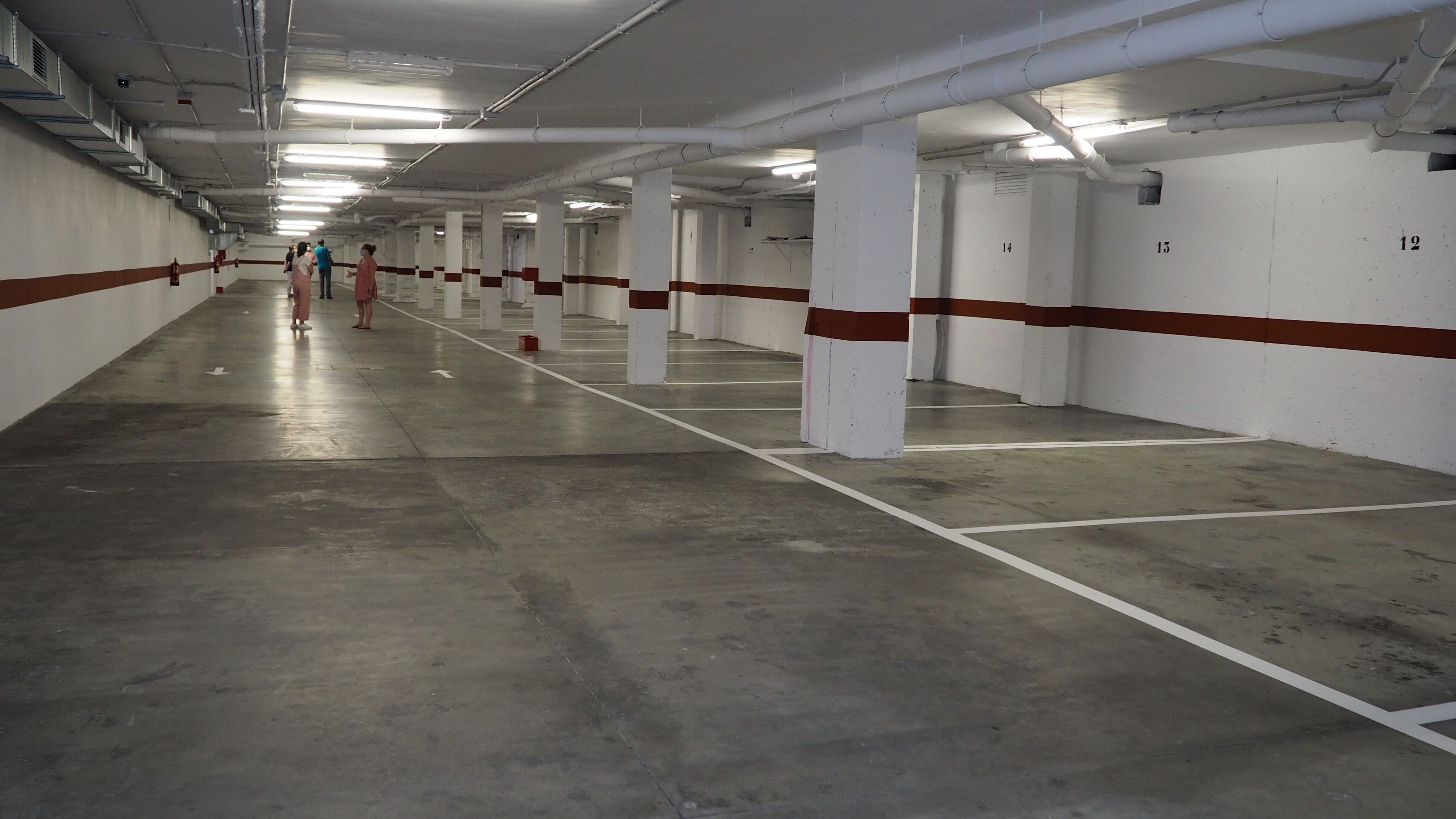 Finalizados los trabajos de reparación del aparcamiento comunitario de Países Bajos (1)