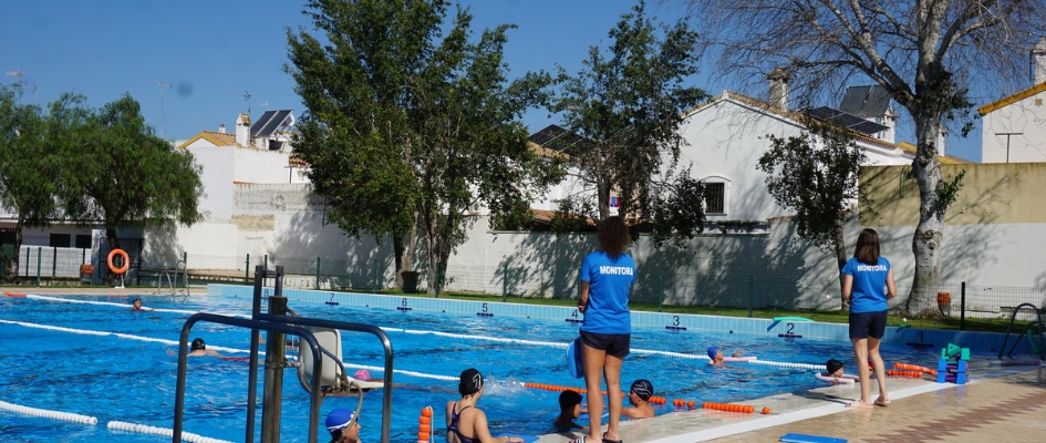 Piscina - imagen archivo