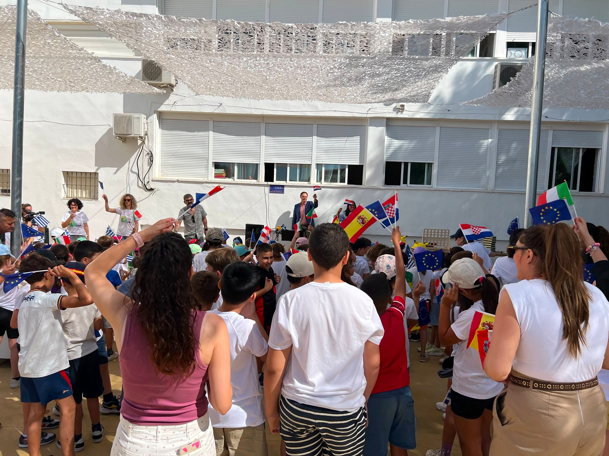 Plaza Europa - CEIP Elio Antonio (2)