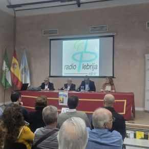 Presentación libro  Ángel Oliva - nov 25 (4)