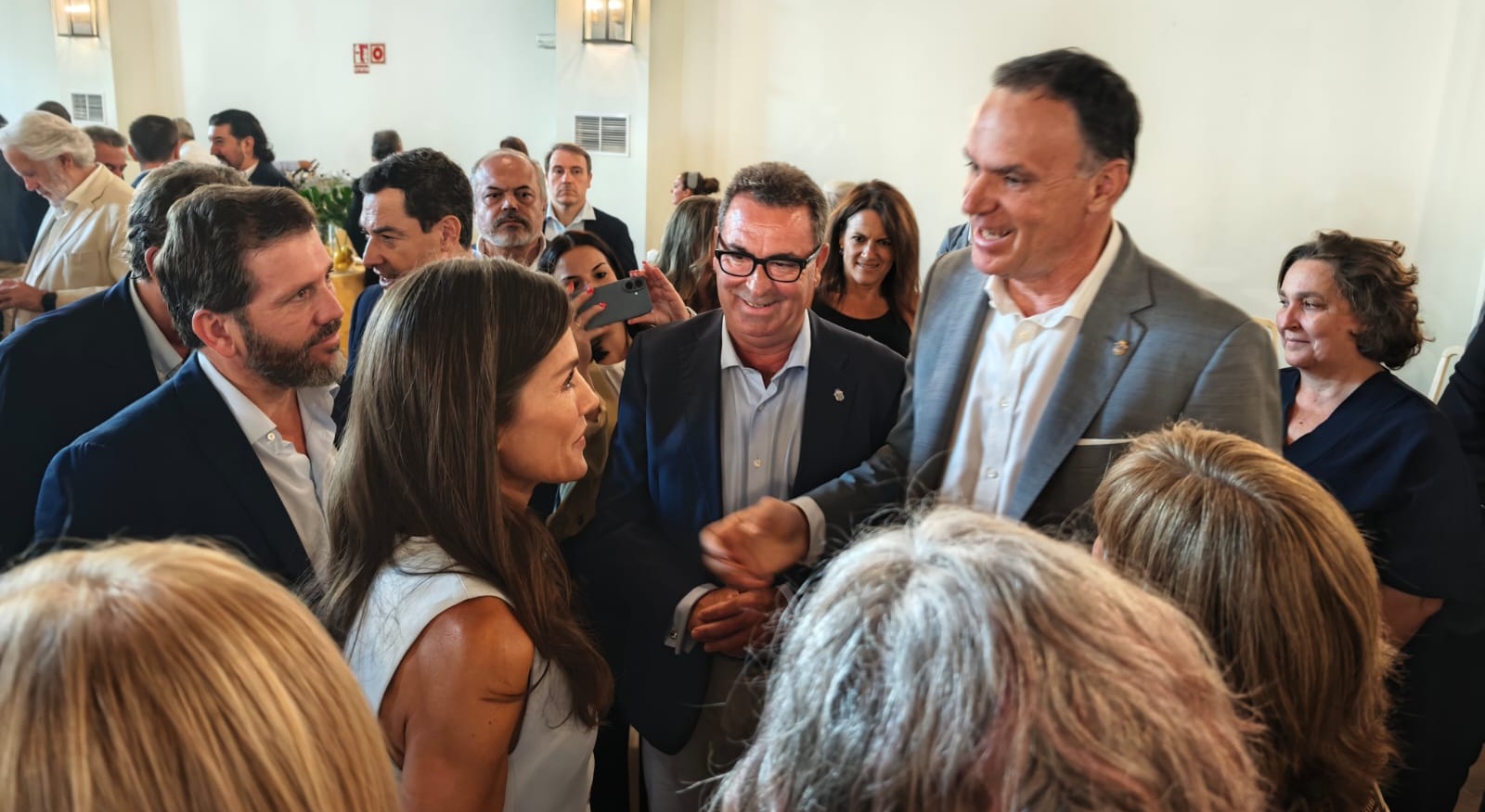 El Alcalde de Lebrija acude a la reunión anual de centros del Instituto Cervantes, presidida por la Reina en Jerez